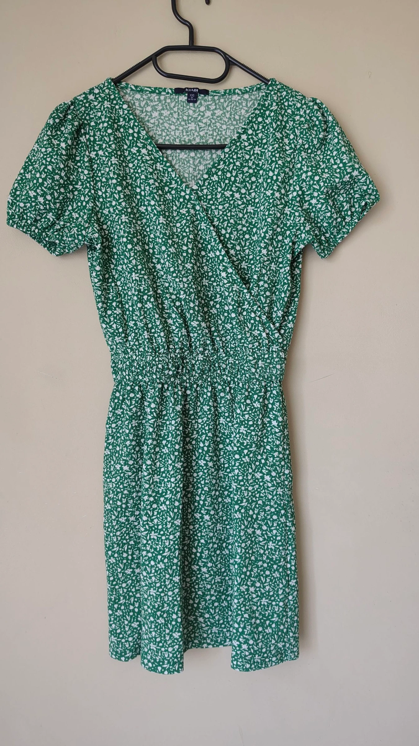 Robe d'été Kiabi verte fleurie -cache-cœur - Taille 12 ans